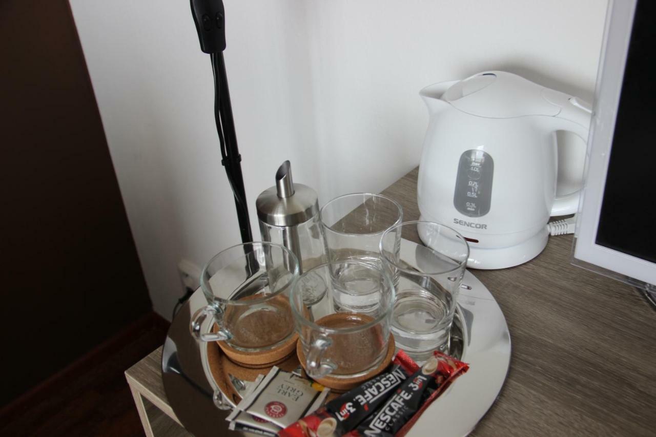 H+ Apartman Letiste Praha Apartment Ngoại thất bức ảnh